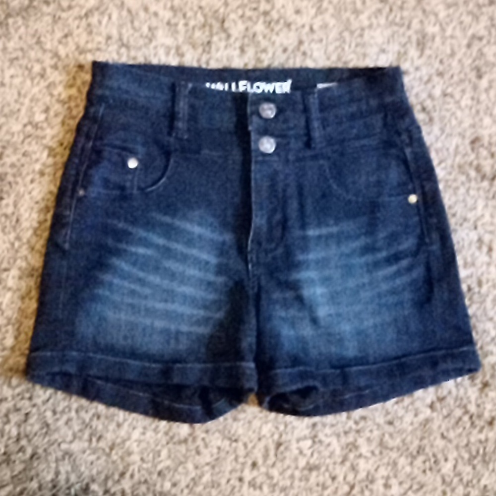 Stretchy shorts